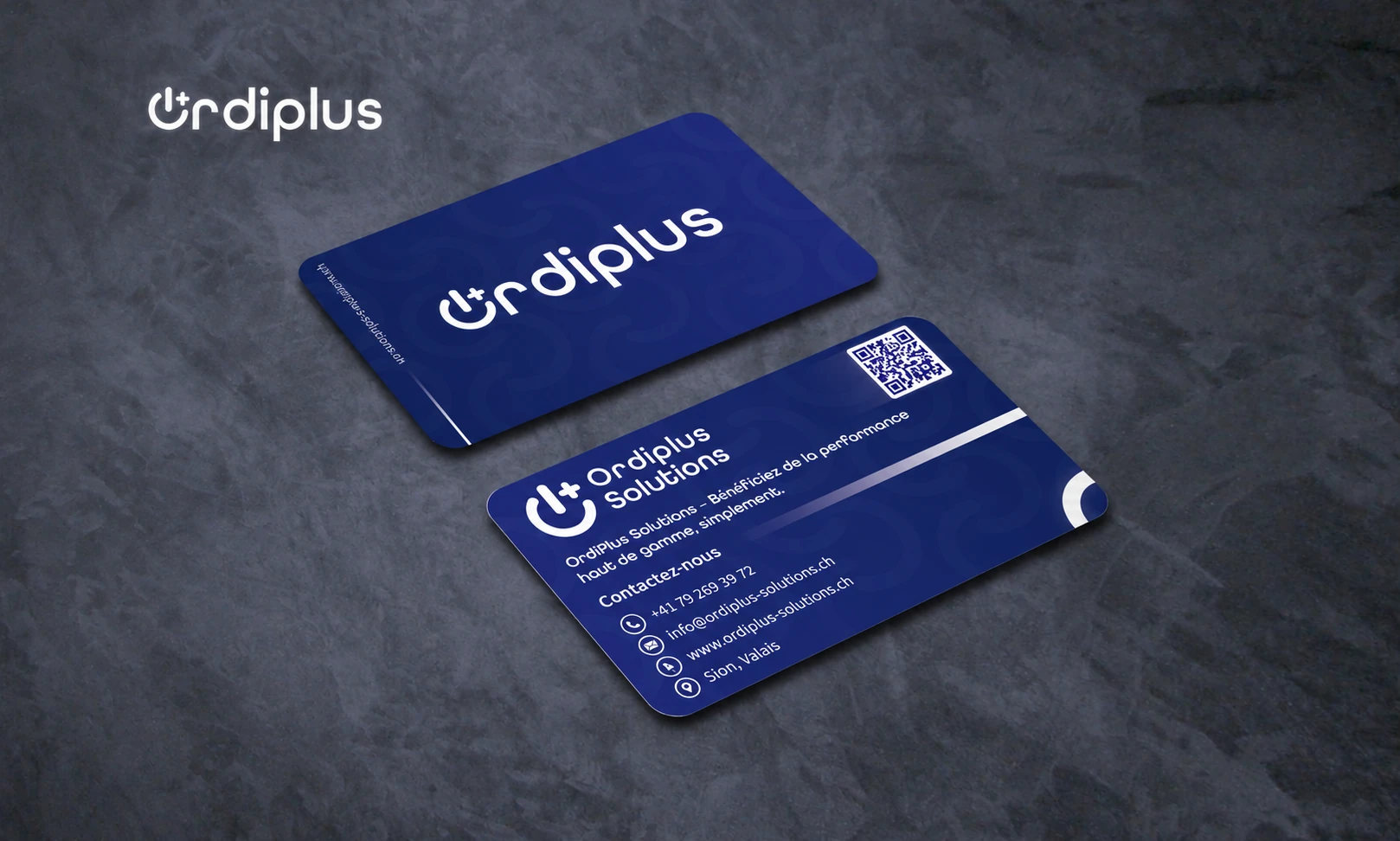 Les cartes de visite bleues d’OrdiPlus Solutions